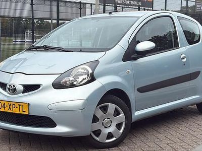 Blauw Gebruikt 2007 Toyota Aygo Hatchback | € 1.949 (Eerlijke prijs)