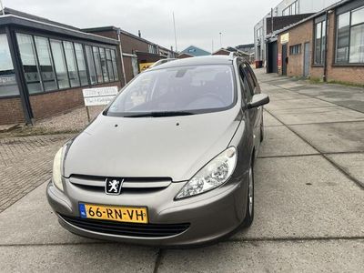 Grijs Gebruikt 2005 Peugeot 307 Premium Stationwagen | € 2.350 (Iets duurder)