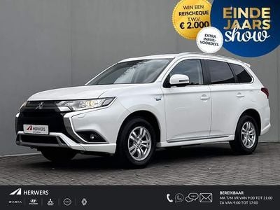 Wit Gebruikt 2020 Mitsubishi Outlander P-HEV Intense SUV | € 25.435 (Eerlijke prijs)