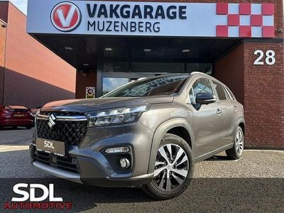 Grijs Gebruikt 2023 Suzuki SX4 S-Cross Style SUV | € 26.445 (Eerlijke prijs)