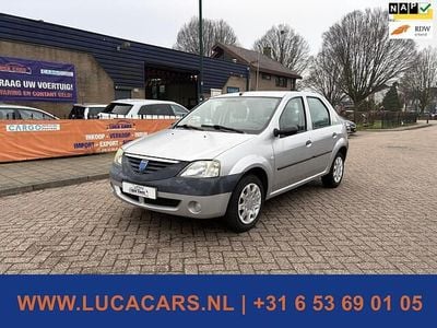 Grijs Occasion 2006 Dacia Logan Lauréate Sedan | € 1.995 (Eerlijke prijs)