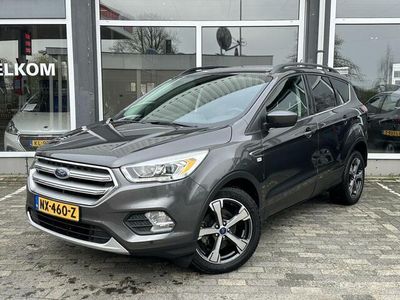 Grijs Gebruikt 2017 Ford Kuga Titanium SUV | € 19.440 (Eerlijke prijs)