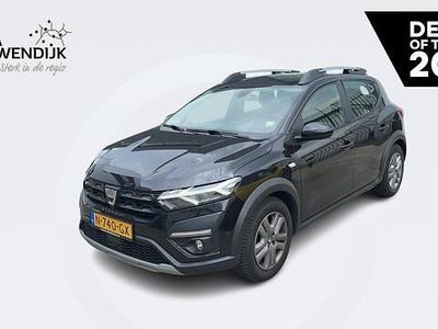 Noir nacre 676 Occasion 2021 Dacia Sandero Comfort Hatchback | € 11.895 (Iets duurder)