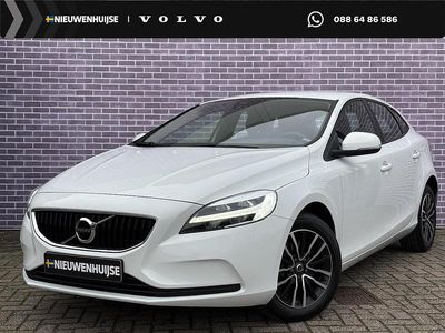 Wit Gebruikt 2018 Volvo V40 Hatchback | € 18.799 (Eerlijke prijs)