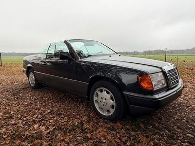 Gebruikt 1993 Mercedes E300 Cabriolet | € 28.250