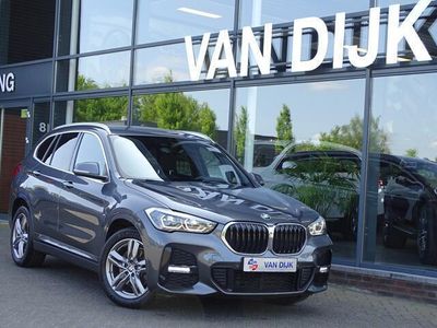 tweedehands BMW X1 xDrive25e Exe. M Sportpakket Afn.Trekhaak ADA.LED DAB Nav. Lendesteun 18"LM Velgen