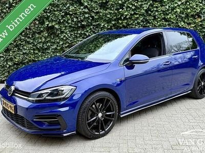 Blauw Gebruikt 2017 VW Golf VII Highline Hatchback | € 15.999 (Eerlijke prijs)