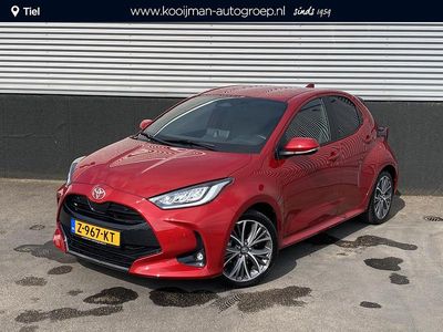 Occasion Toyota Yaris Hybrid Executive 131 PK (96 kW) 2024 Rood Hatchback