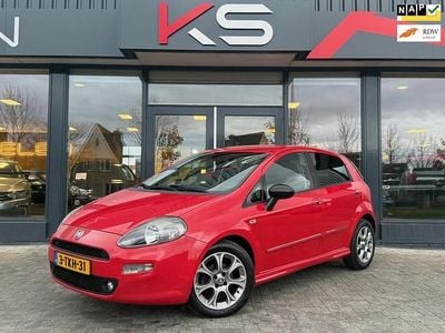 Rood Gebruikt 2014 Fiat Punto Evo Lounge Hatchback | € 3.650 (Goede deal)