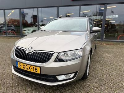 Beige Gebruikt 2014 Skoda Octavia Business Line Stationwagen | € 7.750 (Eerlijke prijs)