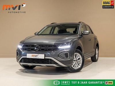 Grijs Occasion 2022 VW T-Roc Life SUV | € 25.000 (Goede deal)