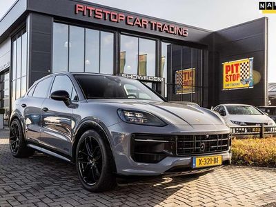 Grijs Occasion 2023 Porsche Cayenne Sport SUV | € 118.450 (Duur)