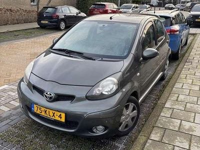 Occasion Toyota Aygo 68 PK (50 kW) 2010 Groen Hatchback