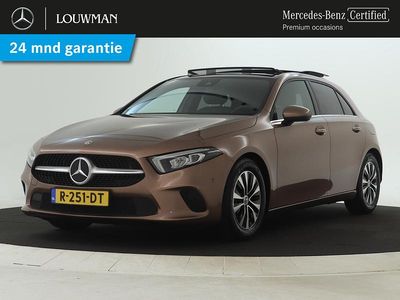 Bruin Gebruikt 2022 Mercedes A200 Business Hatchback | € 30.995 (Eerlijke prijs)