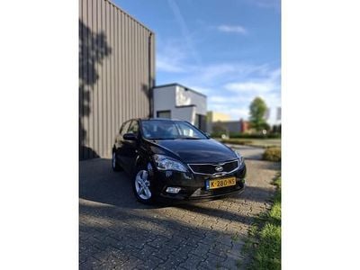 Occasion Kia Ceed 90 PK (66 kW) 2012 Zwart Hatchback