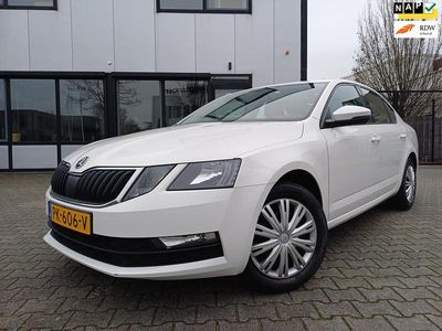 Wit Gebruikt 2017 Skoda Octavia Ambition Hatchback | € 8.975 (Goede deal)