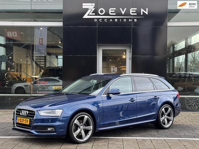 Blauw (metallic) Occasion 2015 Audi A4 Sport Stationwagen | € 13.995 (Eerlijke prijs)
