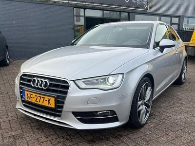 Grijs (metallic) Occasion 2014 Audi A3 Ambition Hatchback | € 6.950 (Eerlijke prijs)