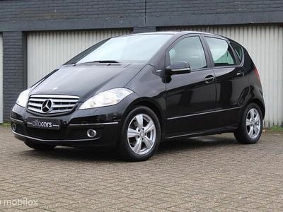 Zwart Gebruikt 2012 Mercedes A160 MPV | € 5.999 (Goede deal)