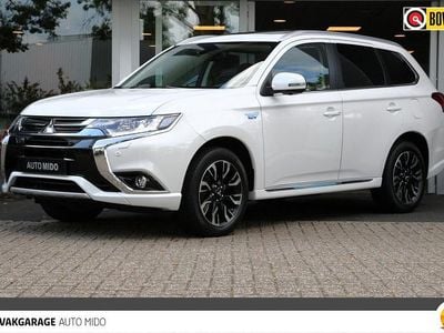 Wit Gebruikt 2017 Mitsubishi Outlander P-HEV SUV | € 21.845 (Eerlijke prijs)