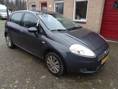 Zwart Gebruikt 2009 Fiat Punto Lusso Hatchback | € 1.645 (Goede deal)