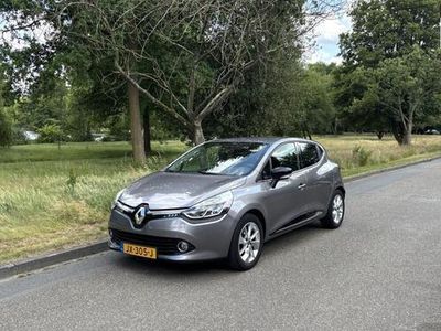 Grijs Occasion 2016 Renault Clio IV LIMITED Hatchback | € 8.440 (Eerlijke prijs)