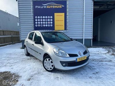 Occasion Renault Clio II 75 PK (55 kW) 2008 Grijs Hatchback