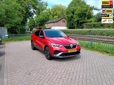 Rood, metallic lak Gebruikt 2021 Renault Arkana Luxe SUV | € 25.450 (Duur)