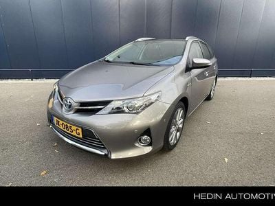 Bruin Occasion 2015 Toyota Auris Touring Sports Executive Stationwagen | € 14.890 (Eerlijke prijs)