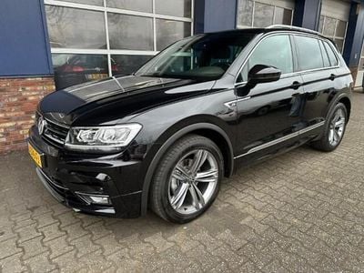 Zwart Occasion 2020 VW Tiguan Highline SUV | € 27.950 (Goede deal)