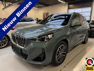 Groen (metallic) Occasion 2025 BMW X1 M Sport SUV | € 65.990