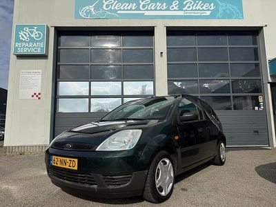 Groen Occasion 2004 Ford Fiesta Ambiente Hatchback | € 1.499 (Eerlijke prijs)