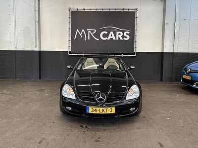 Zwart (metallic) Occasion 2005 Mercedes SLK350 Cabriolet | € 8.950 (Iets duurder)