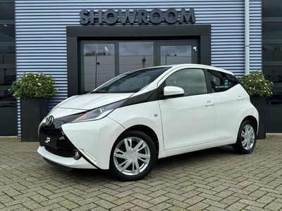 tweedehands Toyota Aygo 1.0 VVT-i x-play Airco|Achteruitrijcamera|Lichtmet