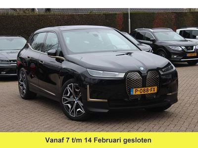 Zwart (metallic) Occasion 2022 BMW iX Executive SUV | € 57.950 (Goede deal)