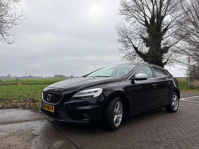 Occasion Volvo V40 190 PK (139 kW) 2018 Zwart Sedan