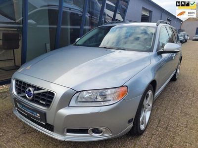 tweedehands Volvo V70 2.5T R-Design 230PK LEER / XENON / PDC / ECC