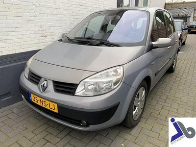 Beige Gebruikt 2004 Renault Scénic II Komfort MPV | € 1.840 (Eerlijke prijs)