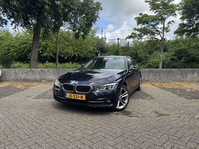 BMW 330e