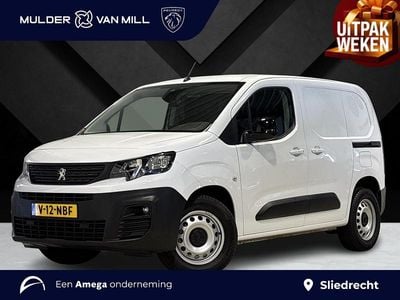 Wit Gebruikt 2023 Peugeot Partner Premium MPV | € 21.895 (Goede deal)