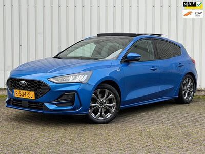 Blauw Gebruikt 2022 Ford Focus ST-Line Hatchback | € 16.945 (Iets duurder)