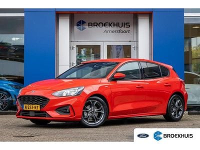 Rood Occasion 2020 Ford Focus ST-Line Hatchback | € 17.900 (Goede deal)