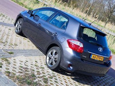 Toyota Auris Hybrid