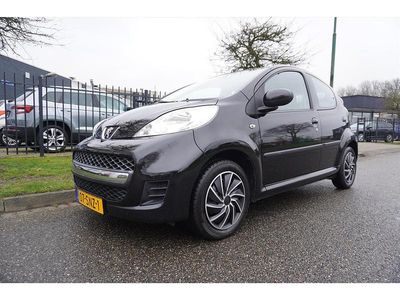 Zwart Gebruikt 2011 Peugeot 107 Hatchback | € 3.945 (Eerlijke prijs)