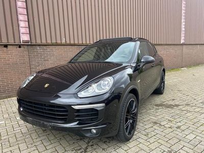 tweedehands Porsche Cayenne 3.0 S E-Hybrid Pano Navi Camera Leer Trekh.