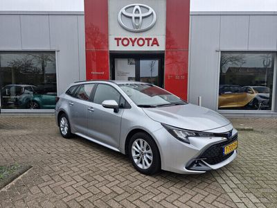 Grijs Gebruikt 2023 Toyota Corolla Active Stationwagen | € 27.999 (Eerlijke prijs)