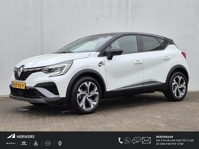 Blance nacre / sterzwart Gebruikt 2024 Renault Captur R.S. SUV | € 25.935 (Eerlijke prijs)