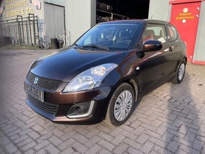 Occasion Suzuki Swift Comfort 90 PK (66 kW) 2014 Paars, metallic lak Hatchback