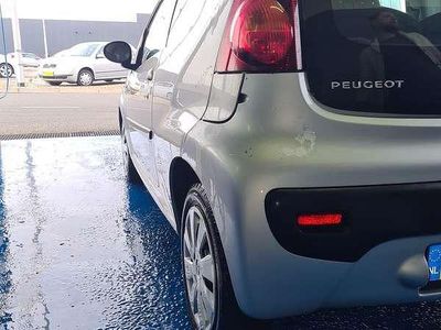 Zilver Gebruikt 2013 Peugeot 107 Active Hatchback | € 3.700 (Eerlijke prijs)