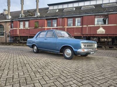 Blauw Gebruikt 1968 Vauxhall Victor Sedan | € 5.250